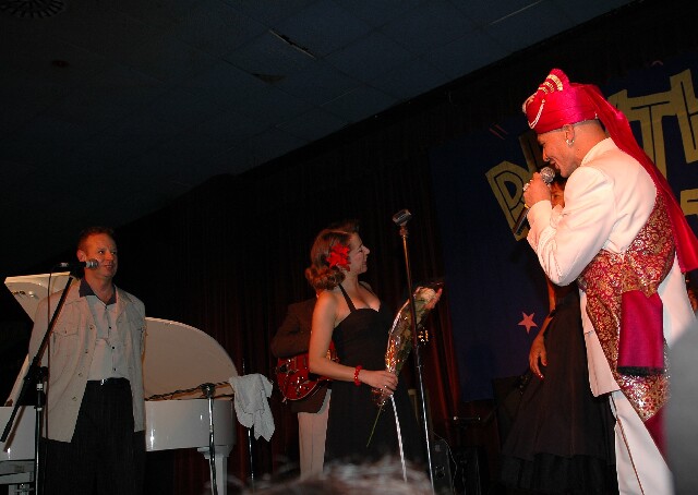 min 2006 11 25 riot 336